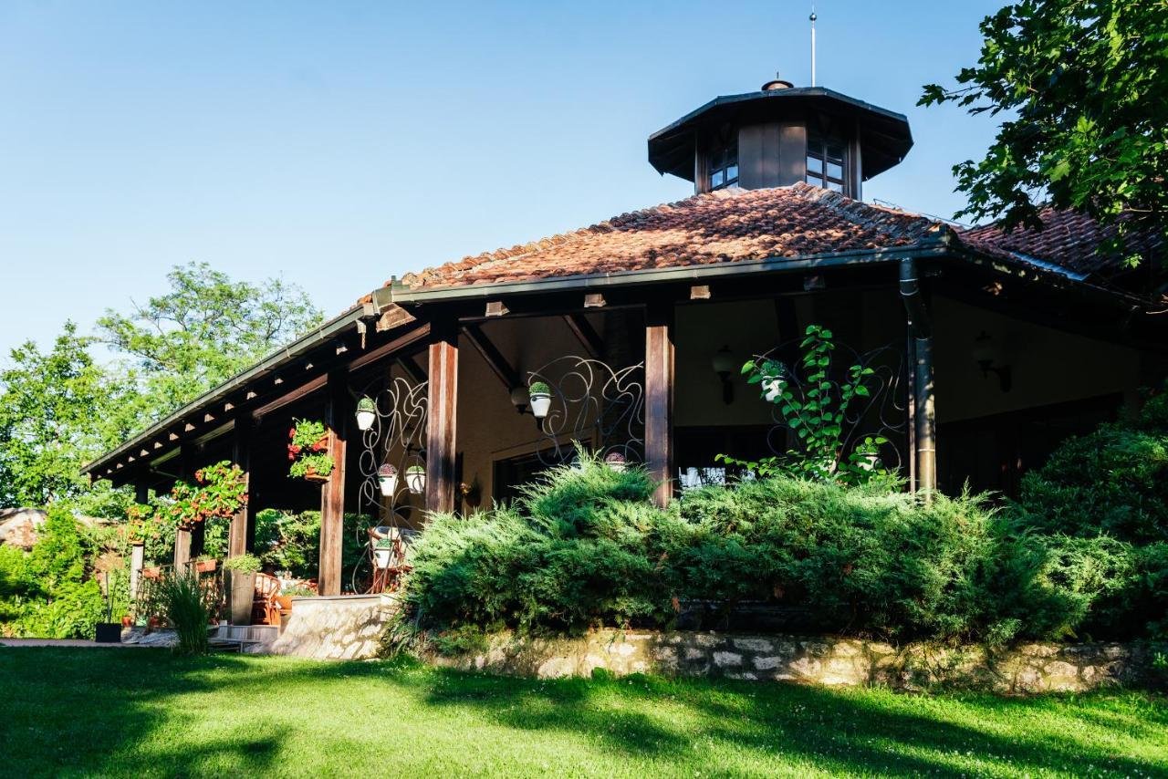 Atos Srebrno Jezero - Villa And Restaurant Veliko Gradište Extérieur photo