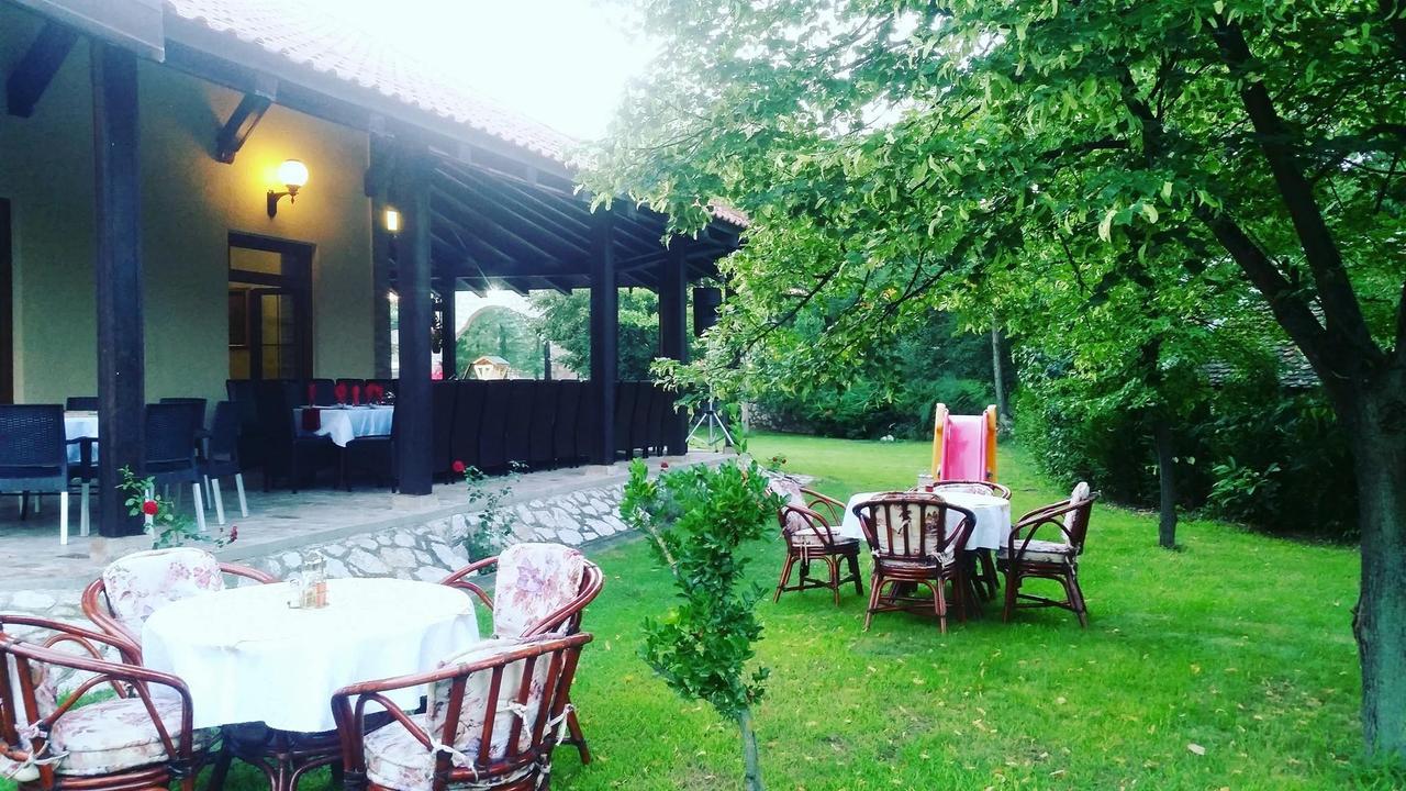 Atos Srebrno Jezero - Villa And Restaurant Veliko Gradište Extérieur photo